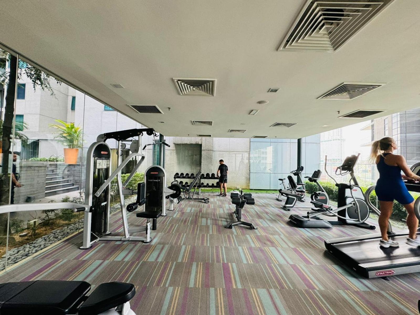 Summer Suites Klcc By Homestay クアラルンプール エクステリア 写真