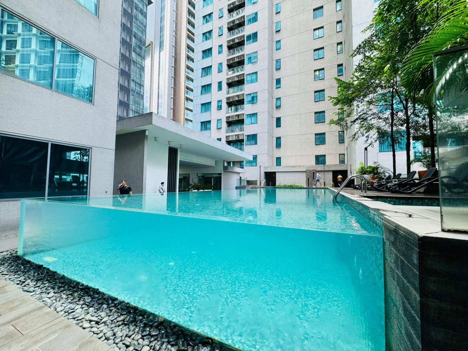 Summer Suites Klcc By Homestay クアラルンプール エクステリア 写真