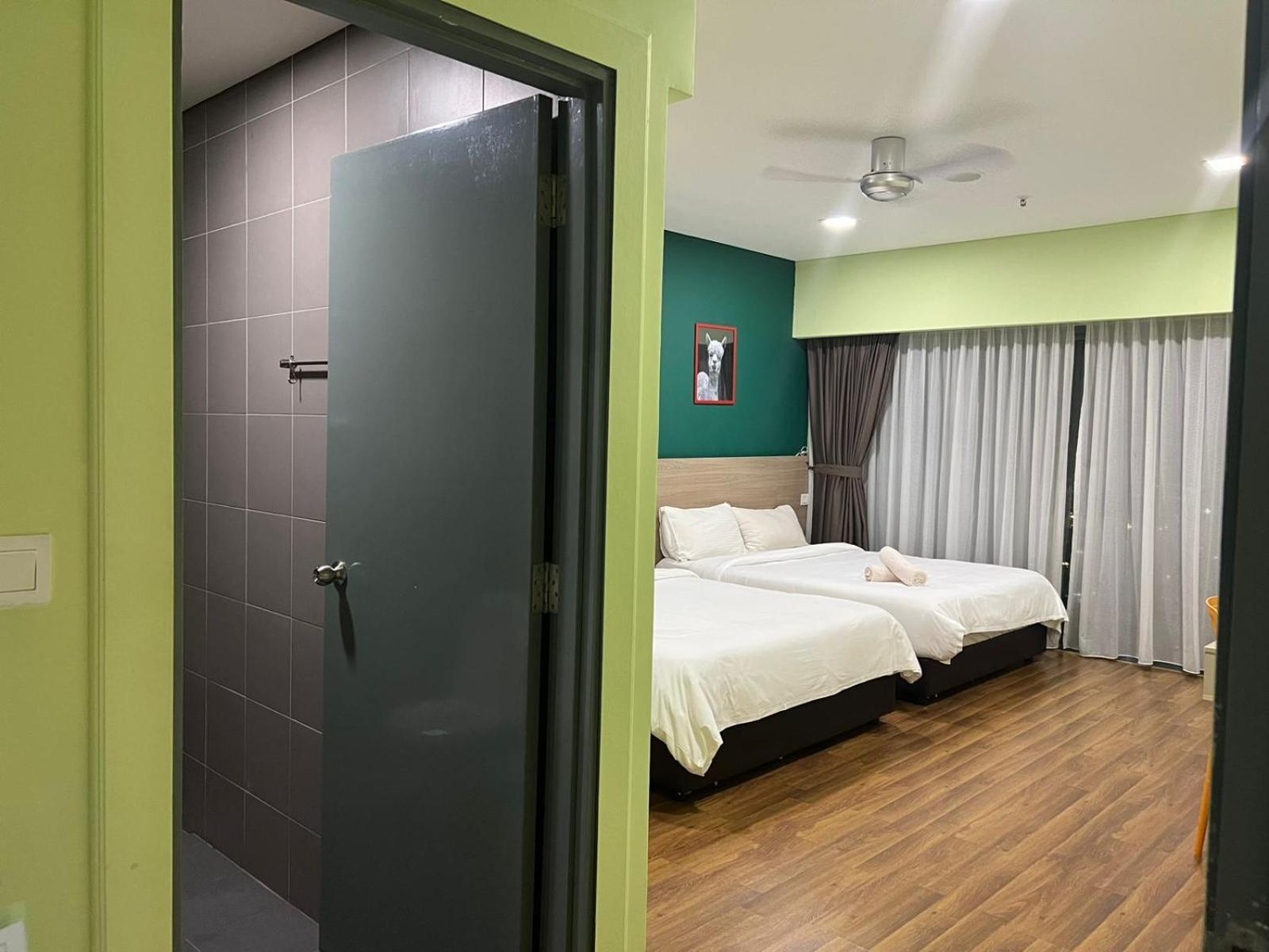 Summer Suites Klcc By Homestay クアラルンプール エクステリア 写真