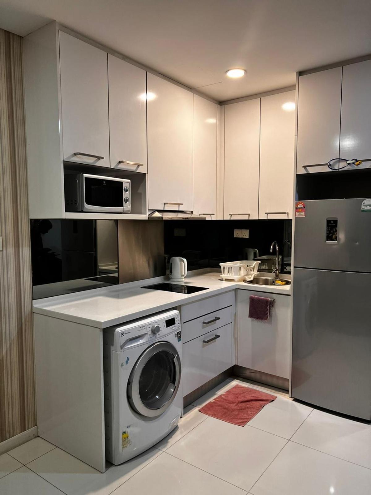 Summer Suites Klcc By Homestay クアラルンプール エクステリア 写真