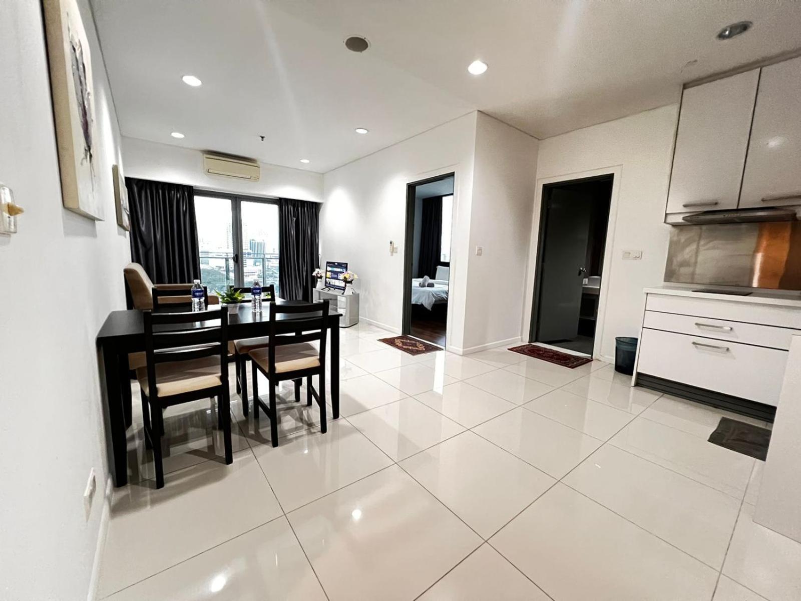 Summer Suites Klcc By Homestay クアラルンプール エクステリア 写真