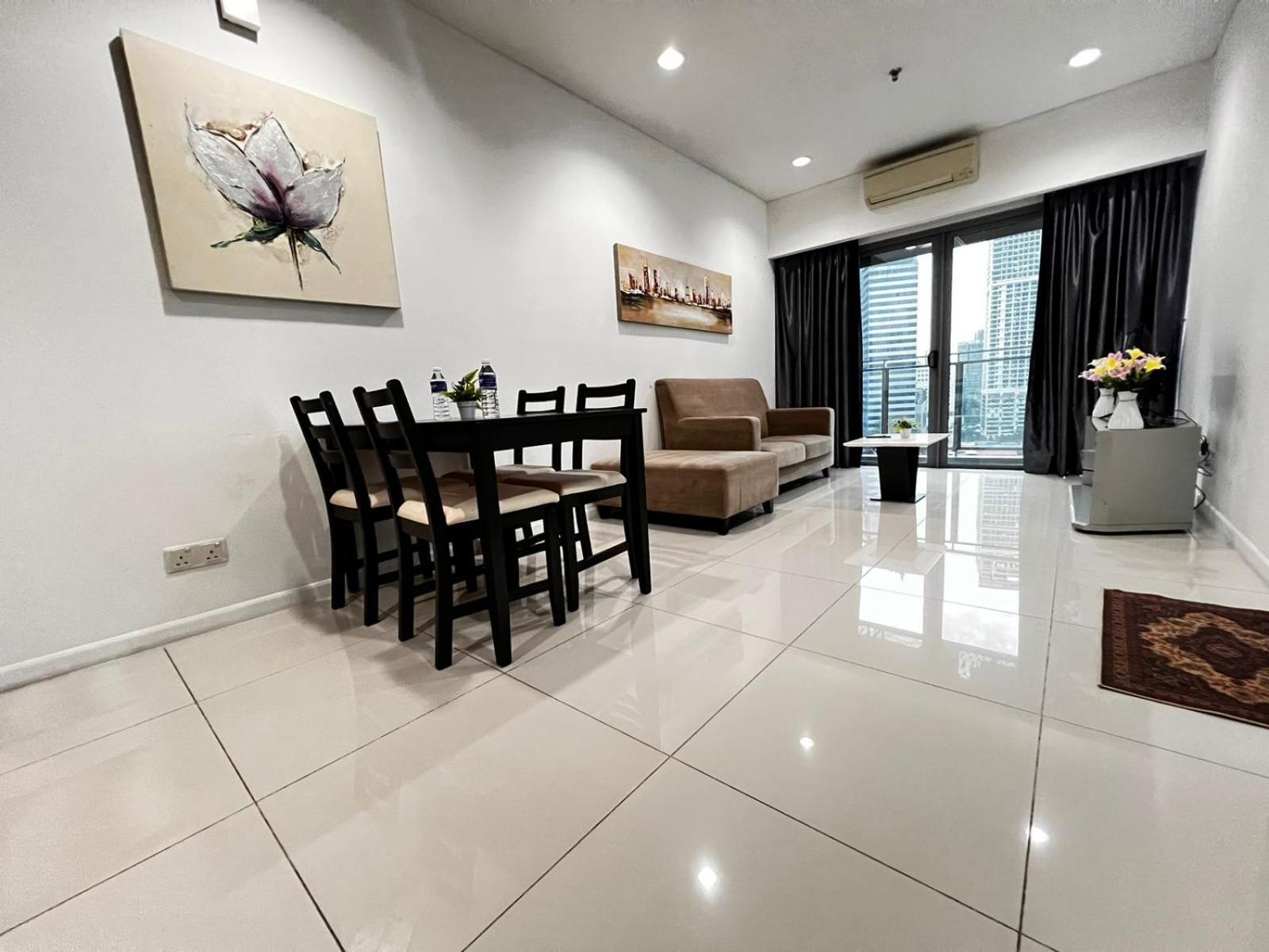 Summer Suites Klcc By Homestay クアラルンプール エクステリア 写真